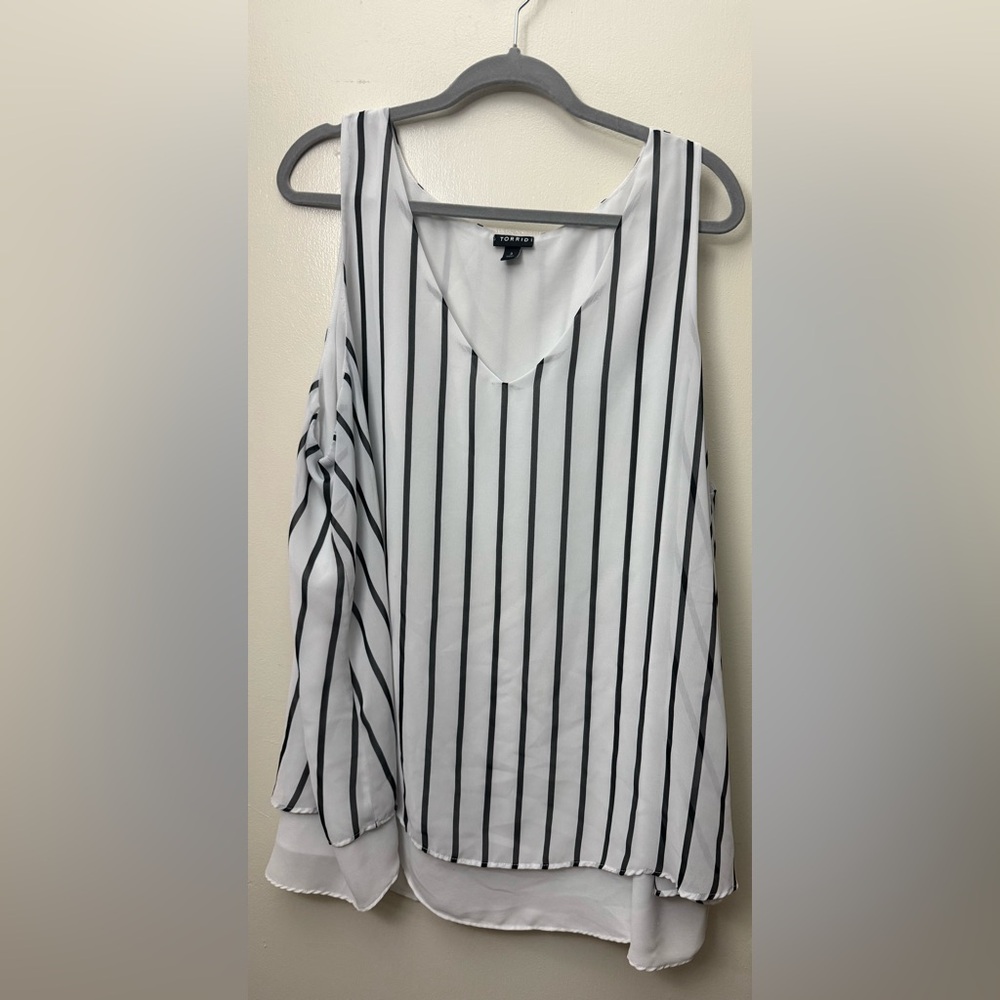 Torrid Elegant Black and White Striped Women's Top 3x